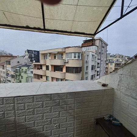 Апартамент Breaks 1